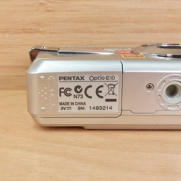 Vintage Pentax Optio E10 6MP Digital Camera / 3x Optical Zoom / Tested - Picture 7 of 7